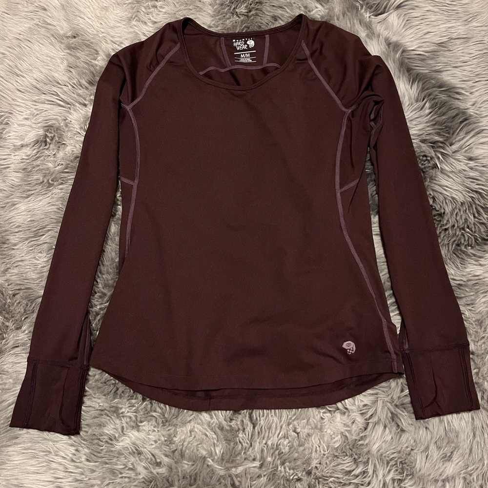 Mountain hardware shirt